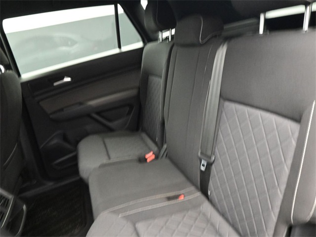 2021 Volkswagen Atlas Cross Sport photo 3