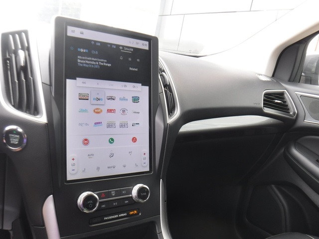 2024 Ford Edge SEL photo 15