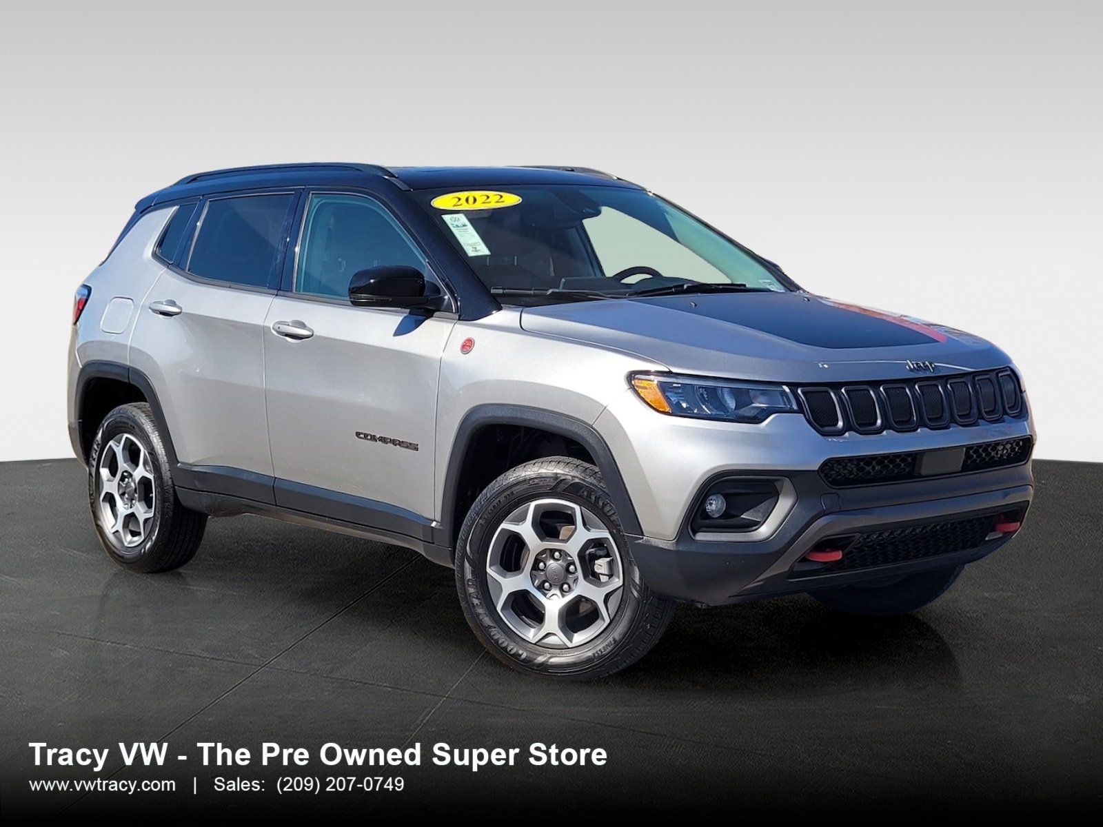 2022 Jeep Compass Trailhawk's photo