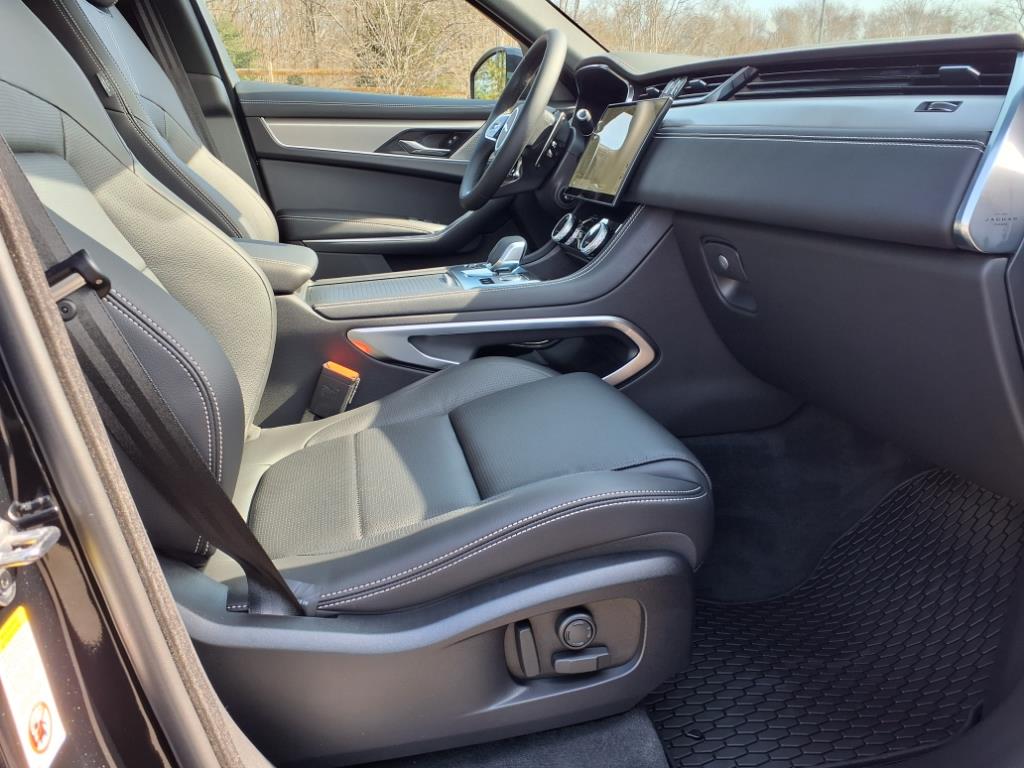 2026 Jaguar F-PACE P250 R-Dynamic S photo 3