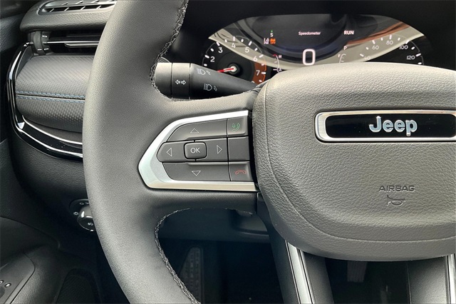 2025 Jeep Compass Latitude photo 14