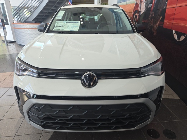 2025 Volkswagen Taos S photo 3