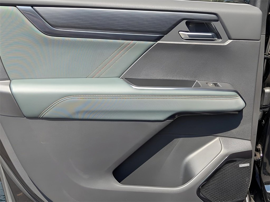 2026 Gmc Acadia AT4 photo 11