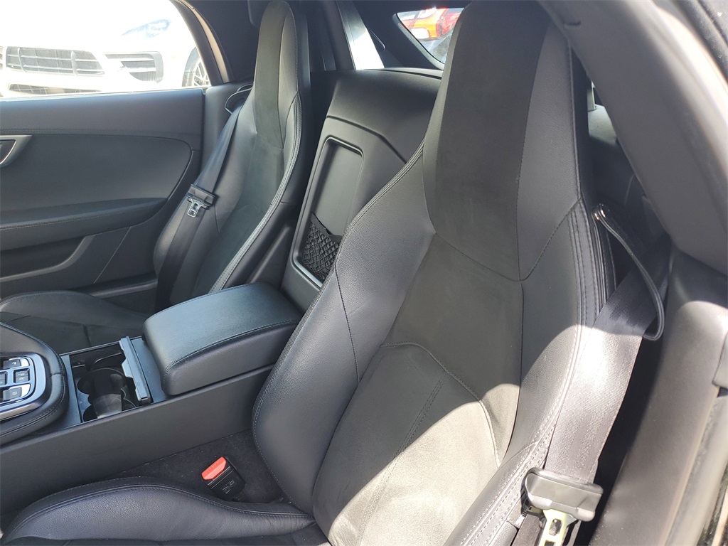 2018 Jaguar F-TYPE Base photo 16