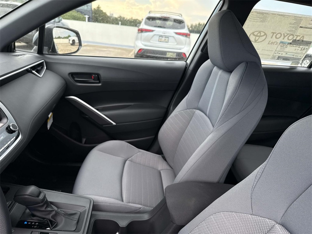 2026 Toyota Corolla Cross L photo 13