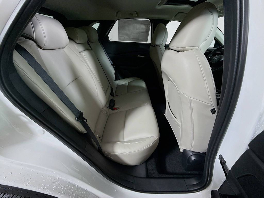 2025 Mazda CX-30 2.5 S Preferred photo 25