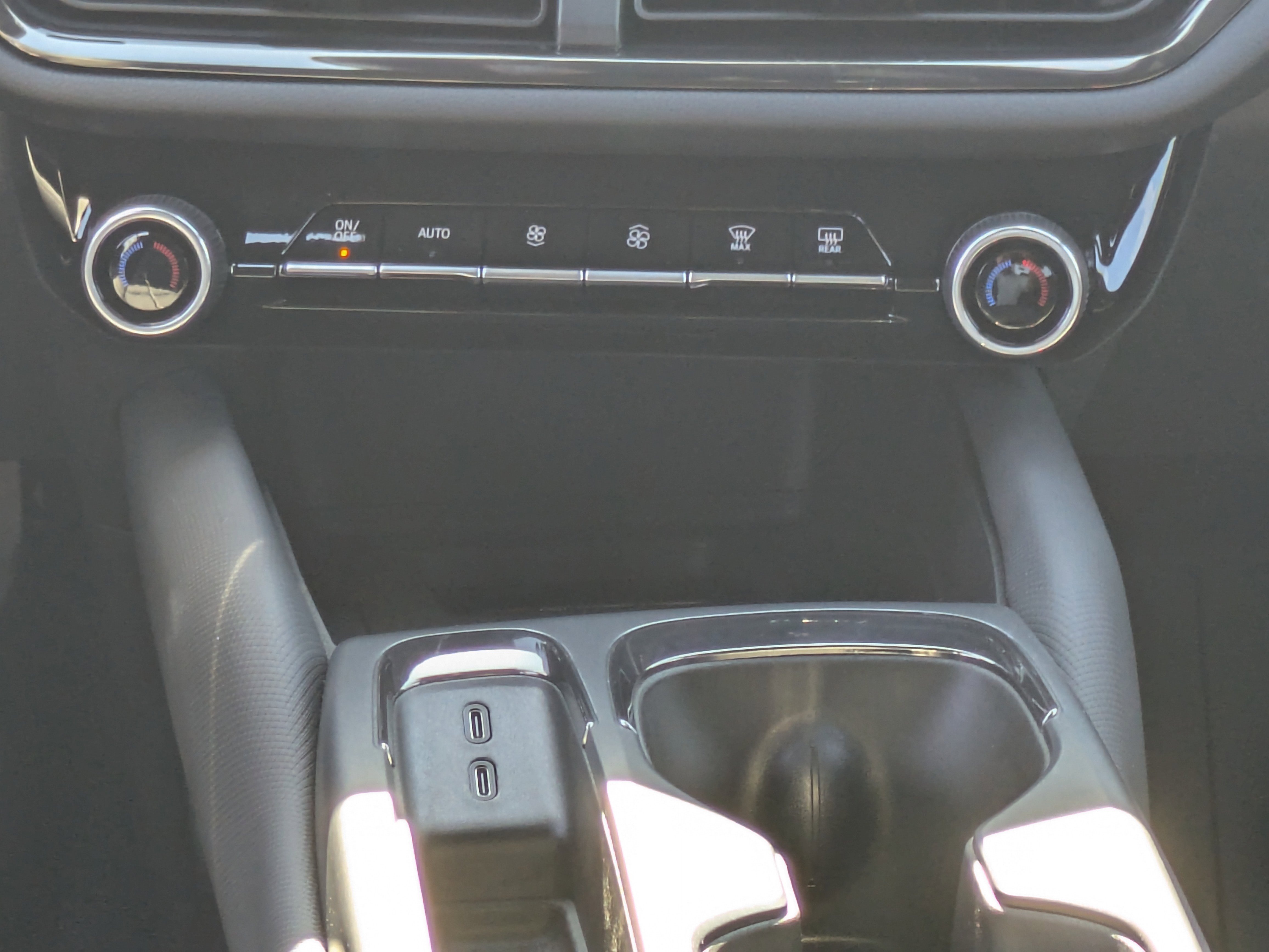 2026 Chevrolet Equinox EV 3RS photo 4