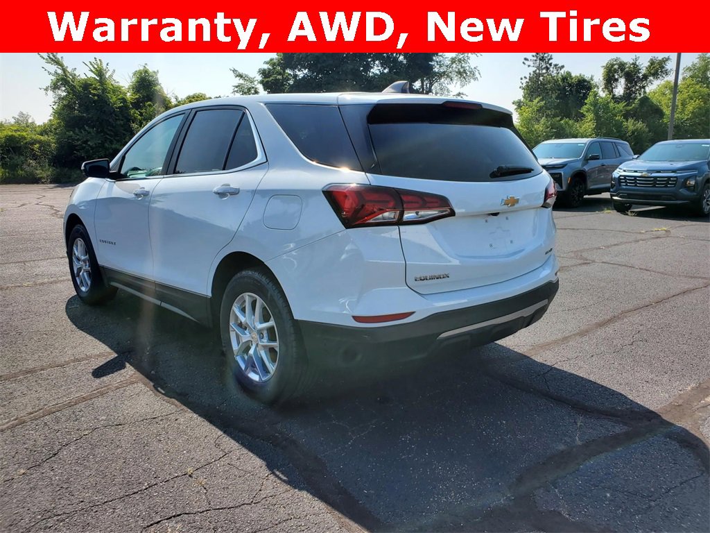 2022 Chevrolet Equinox LT photo 3