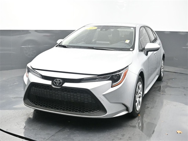 2021 Toyota Corolla LE's photo