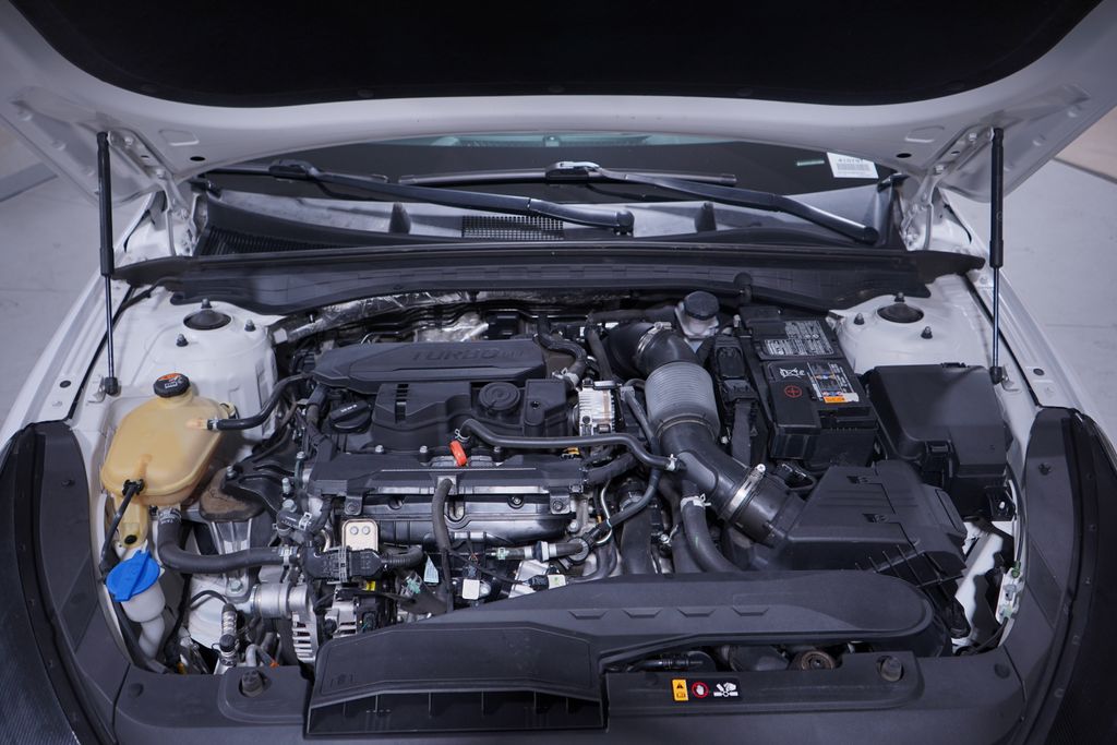 2021 Kia K5 GT-Line photo 23