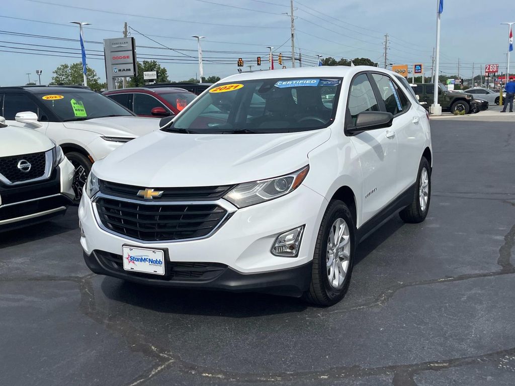 2021 Chevrolet Equinox LS photo 3