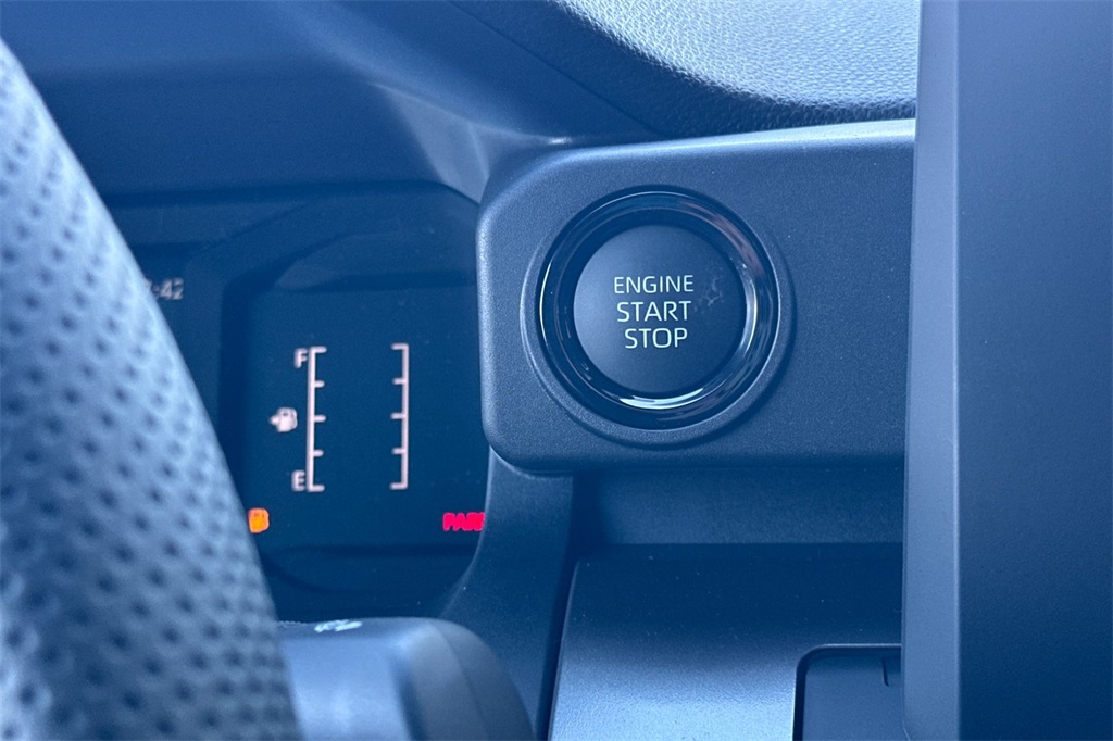 2025 Toyota Tacoma SR5 photo 21