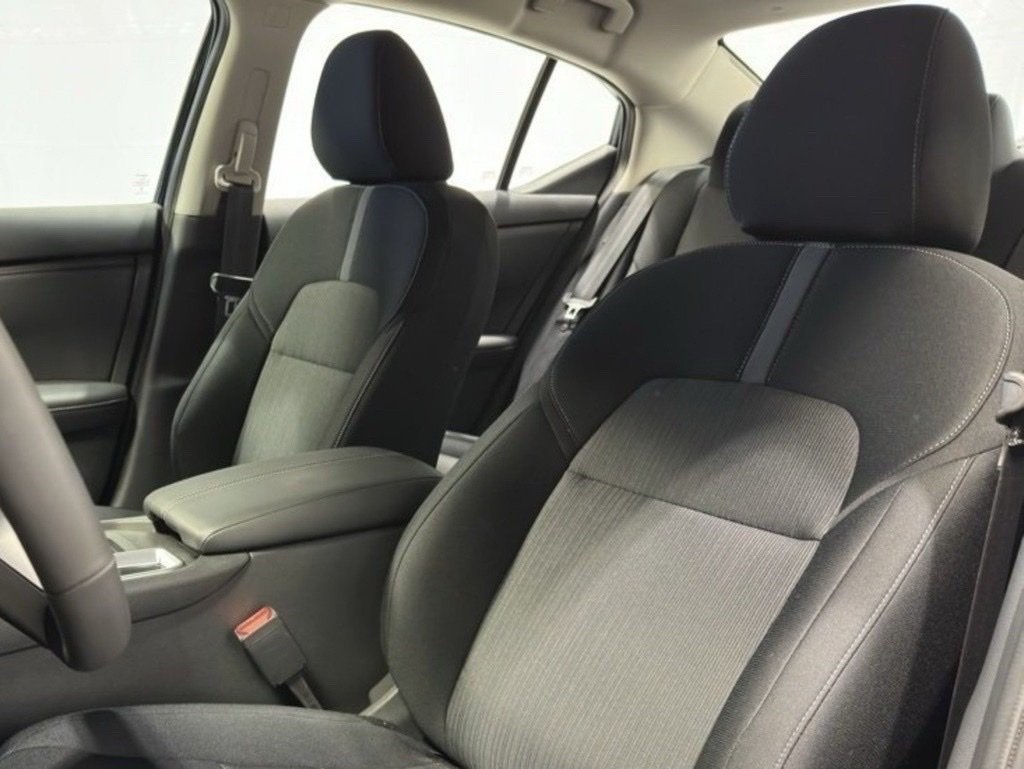 2025 Nissan Sentra SV photo 14