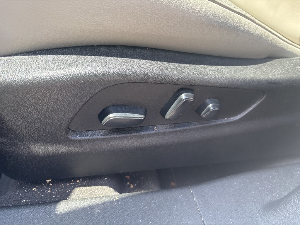 2019 Cadillac XT4 Premium Luxury photo 19