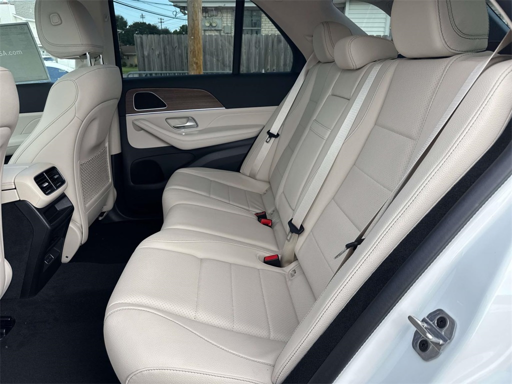 2025 Mercedes Benz GLE 350 4MATIC photo 7
