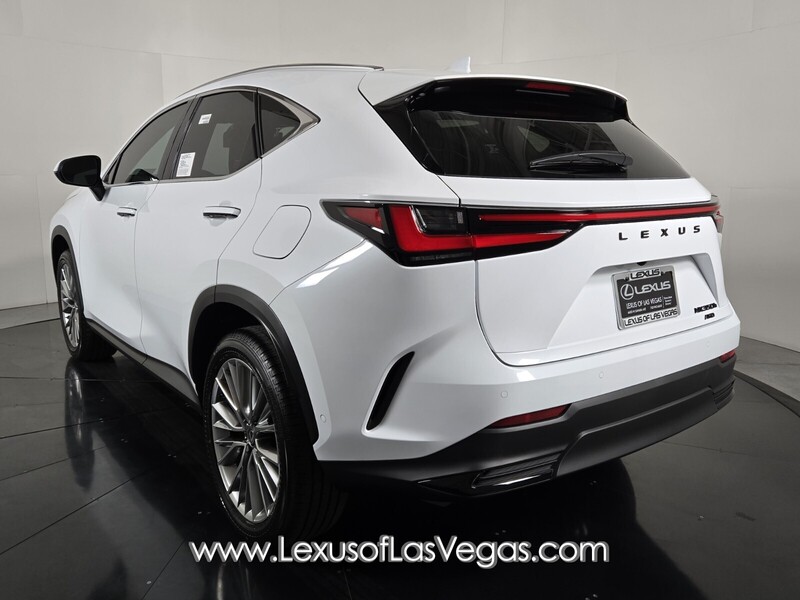 2026 Lexus NX 350h Luxury AWD photo 4