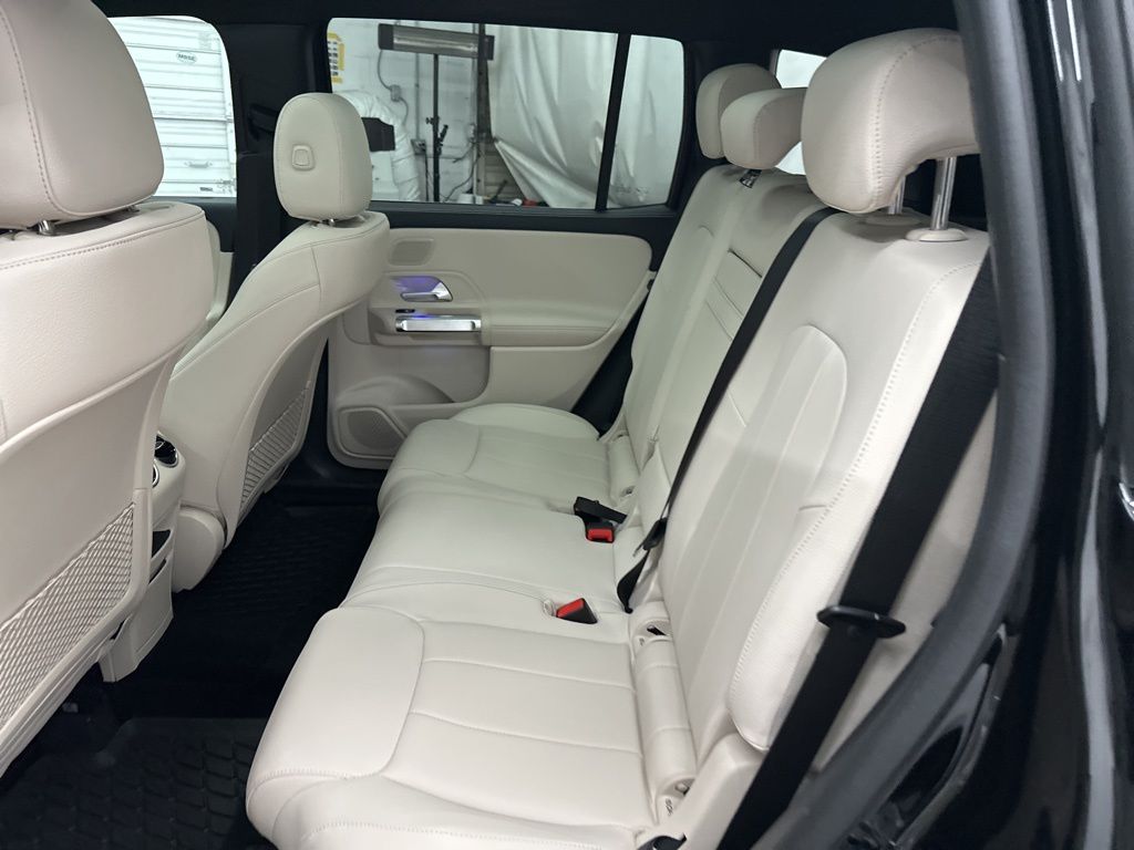 2026 Mercedes Benz GLB 250 4MATIC photo 21