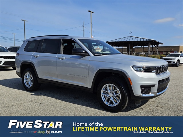 2025 Jeep Grand Cherokee L Laredo's photo