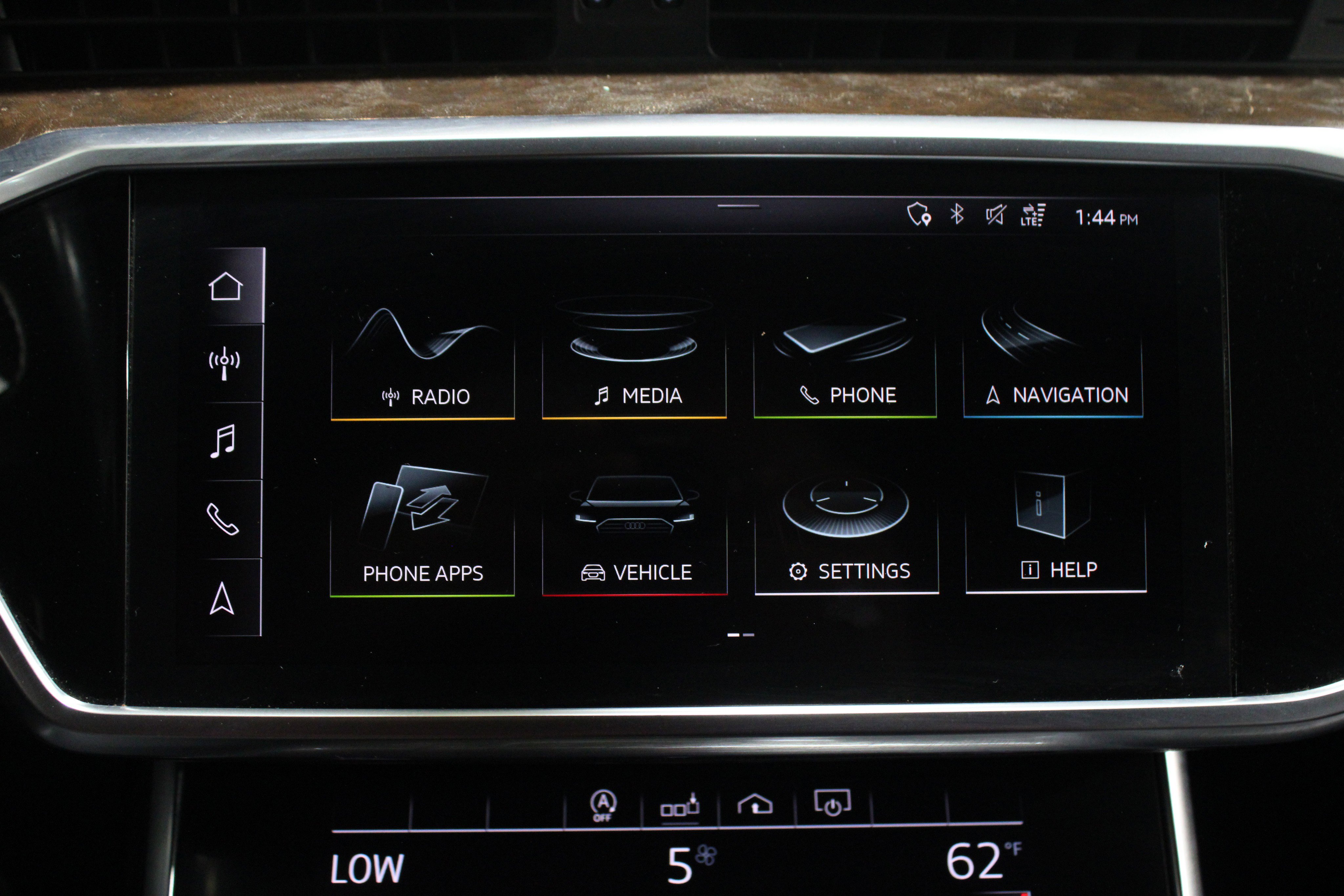 2020 Audi A6 Premium Plus photo 2