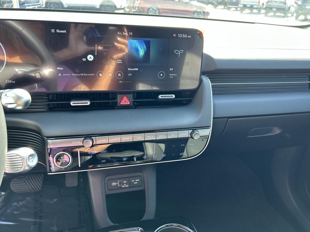 2025 Hyundai Ioniq 5 SE Standard Range photo 16