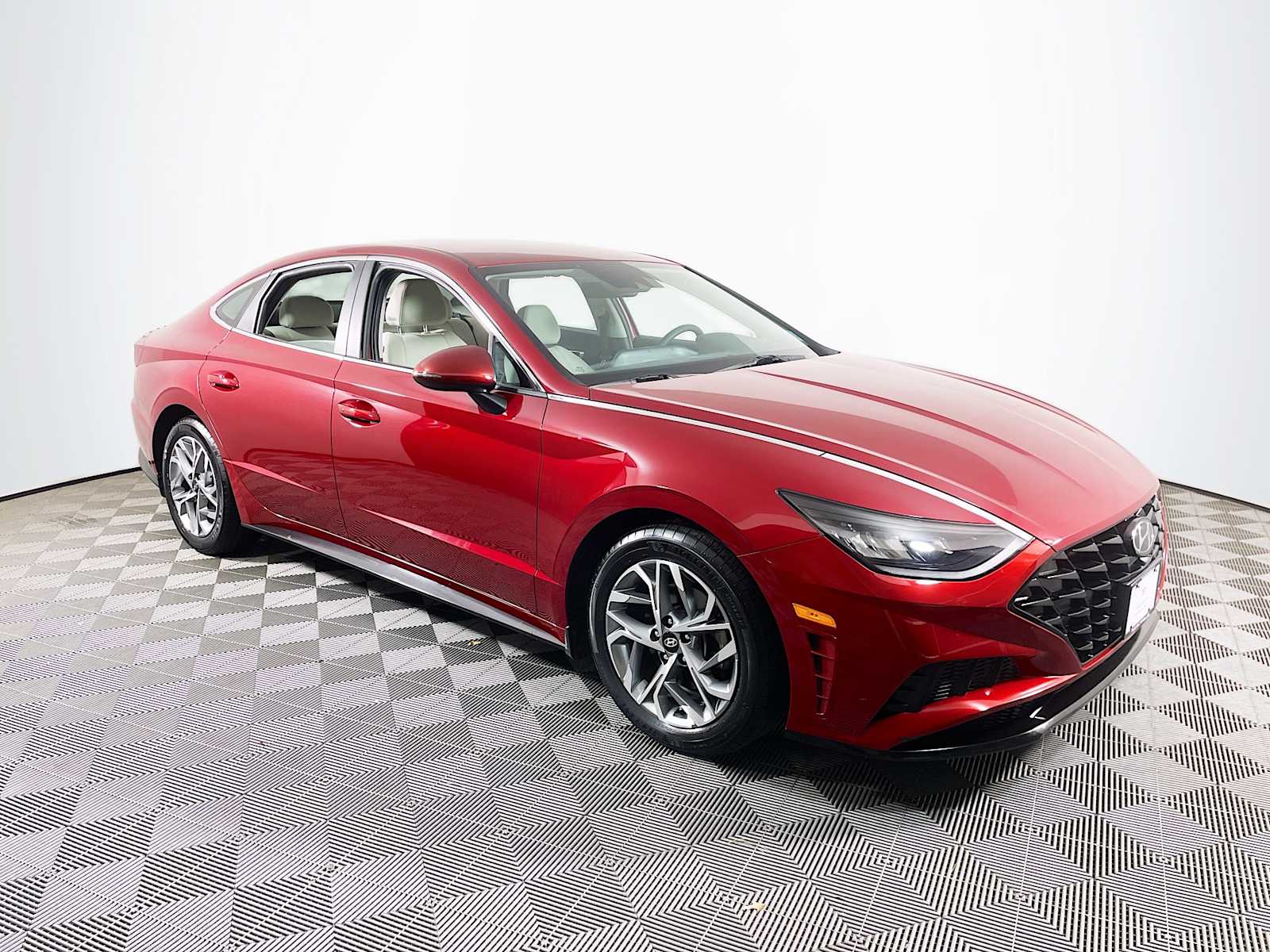 2023 Hyundai Sonata SEL photo 3