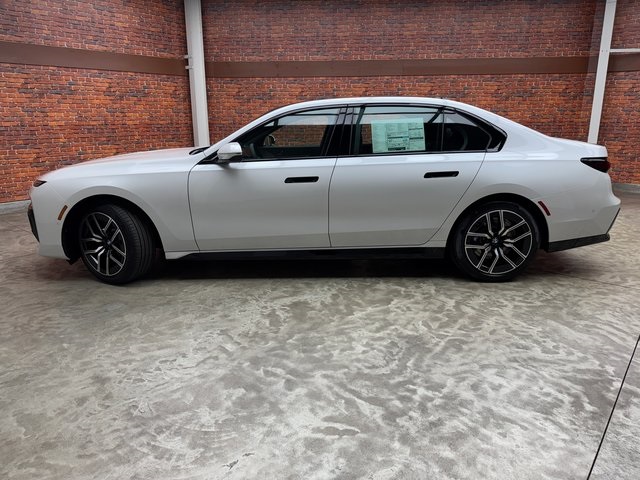 2025 Bmw 740i xDrive photo 2