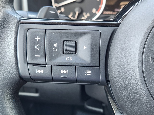 2021 Nissan Rogue SV photo 26