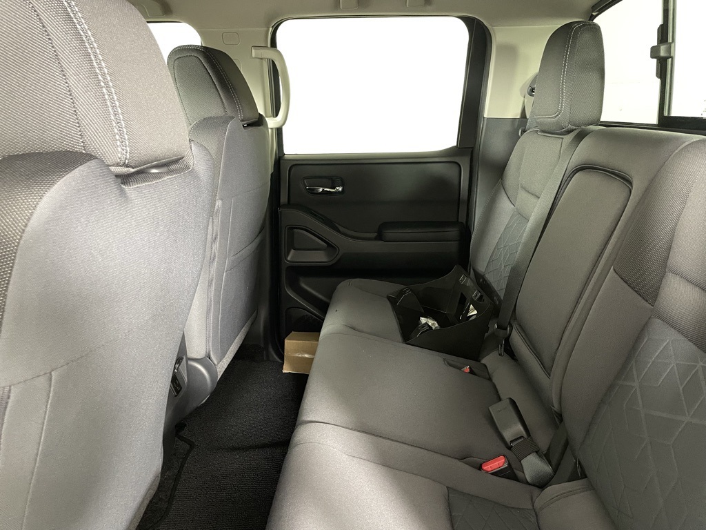 2025 Nissan Frontier Crew Cab SV photo 31