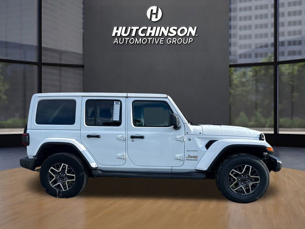 2024 Jeep Wrangler Sahara photo 2