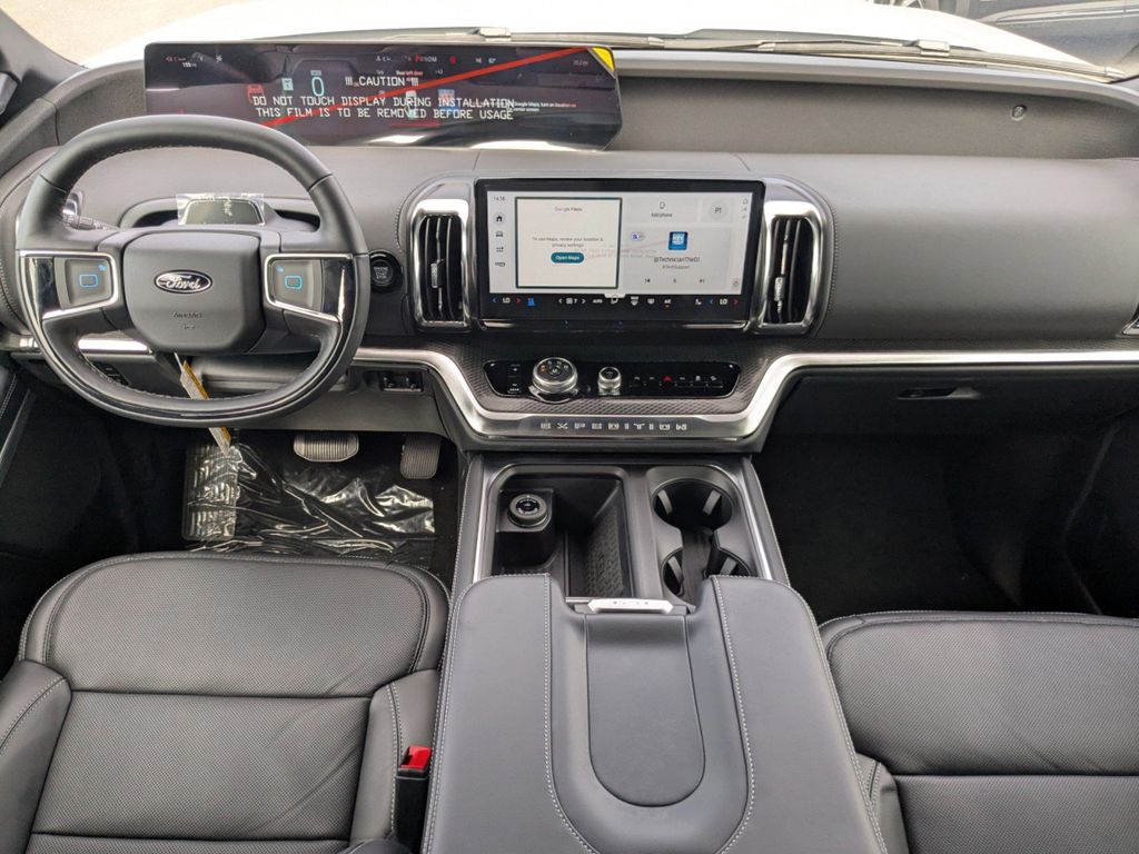 2025 Ford Expedition Platinum MAX photo 13