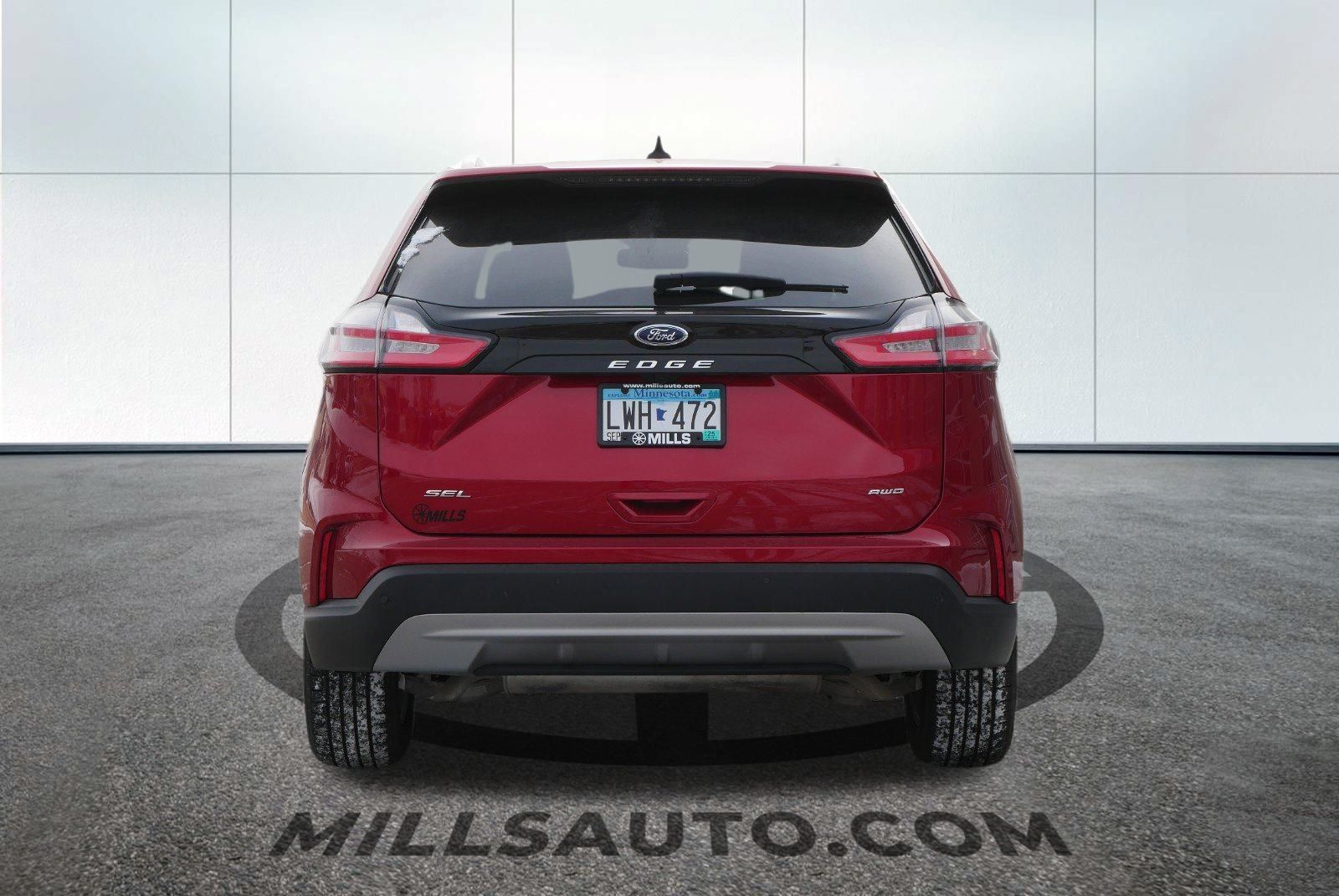 2024 Ford Edge SEL photo 4
