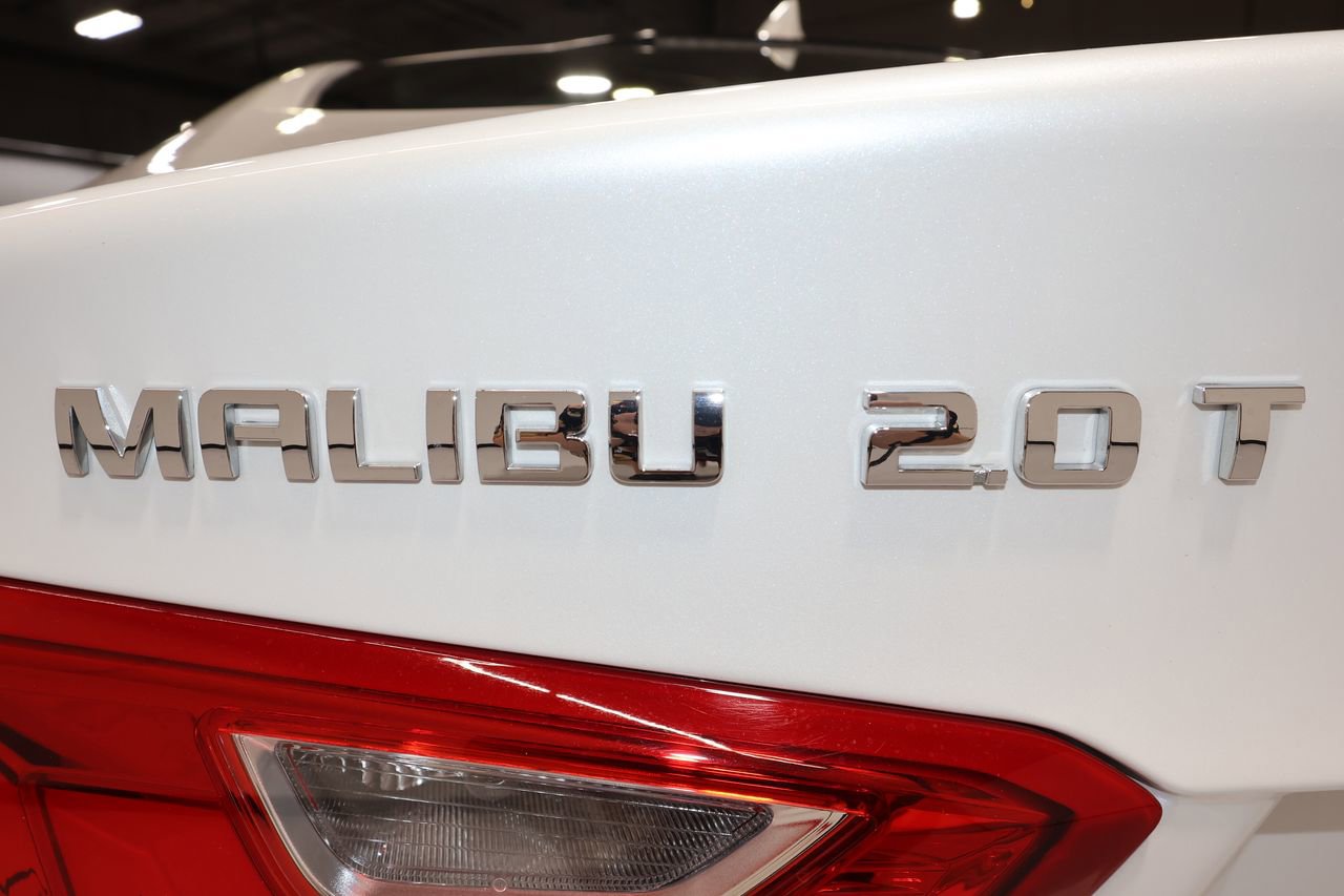 2018 Chevrolet Malibu Premier photo 30