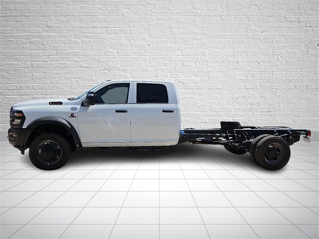 2026 Ram 5500 Tradesman photo 2