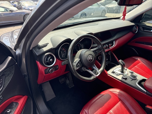 2021 Alfa Romeo Stelvio Sport Base photo 3