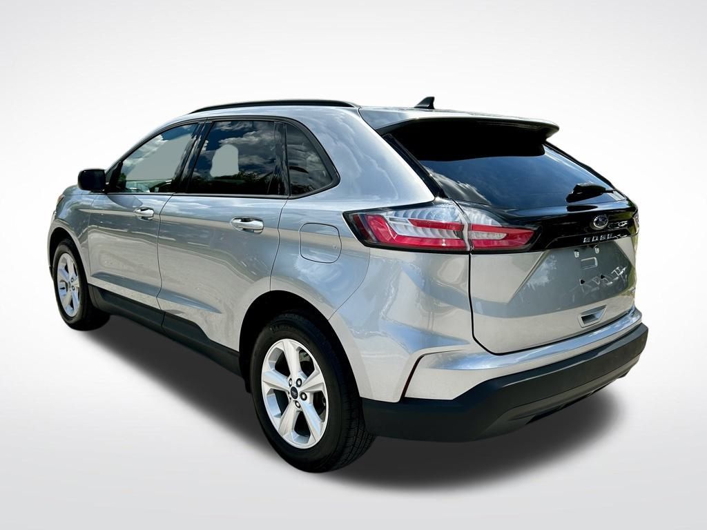 2022 Ford Edge SE photo 4