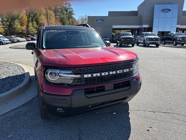 2025 Ford Bronco Sport Outer Banks photo 3