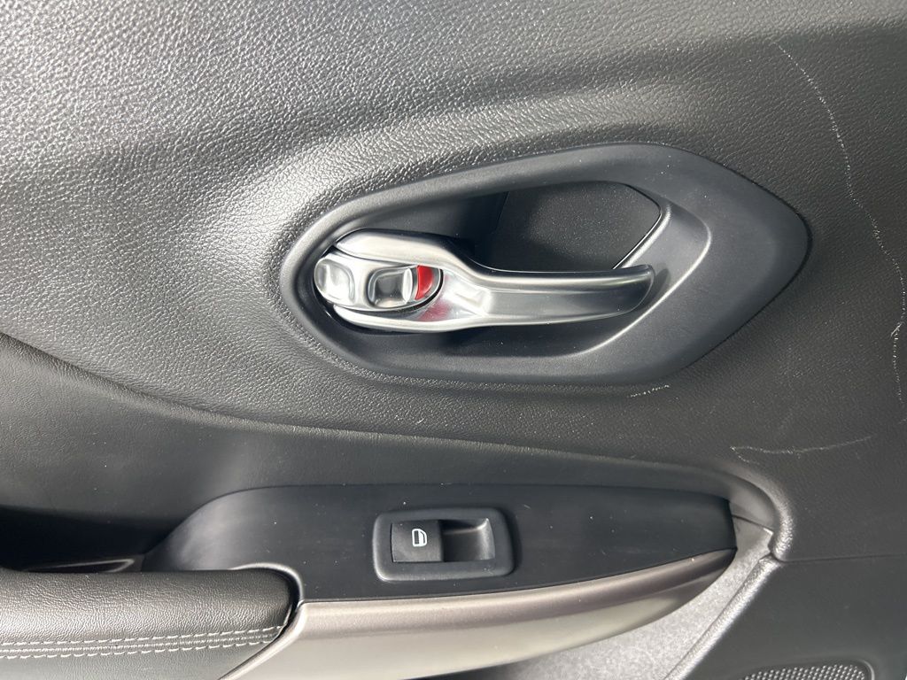 2021 Jeep Cherokee Latitude Lux photo 39