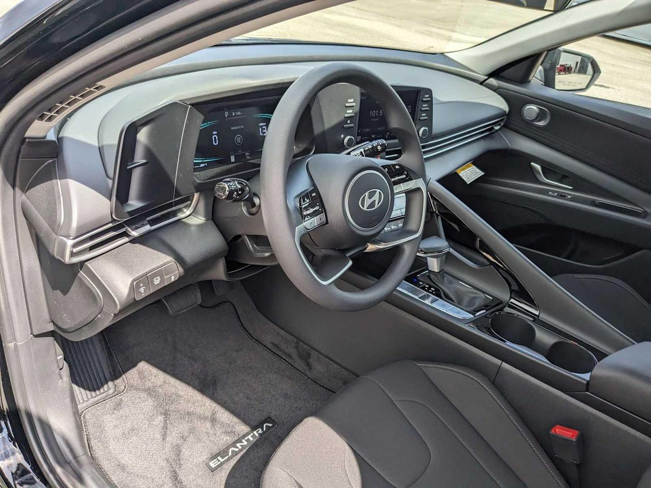 2025 Hyundai Elantra Hybrid Blue photo 2