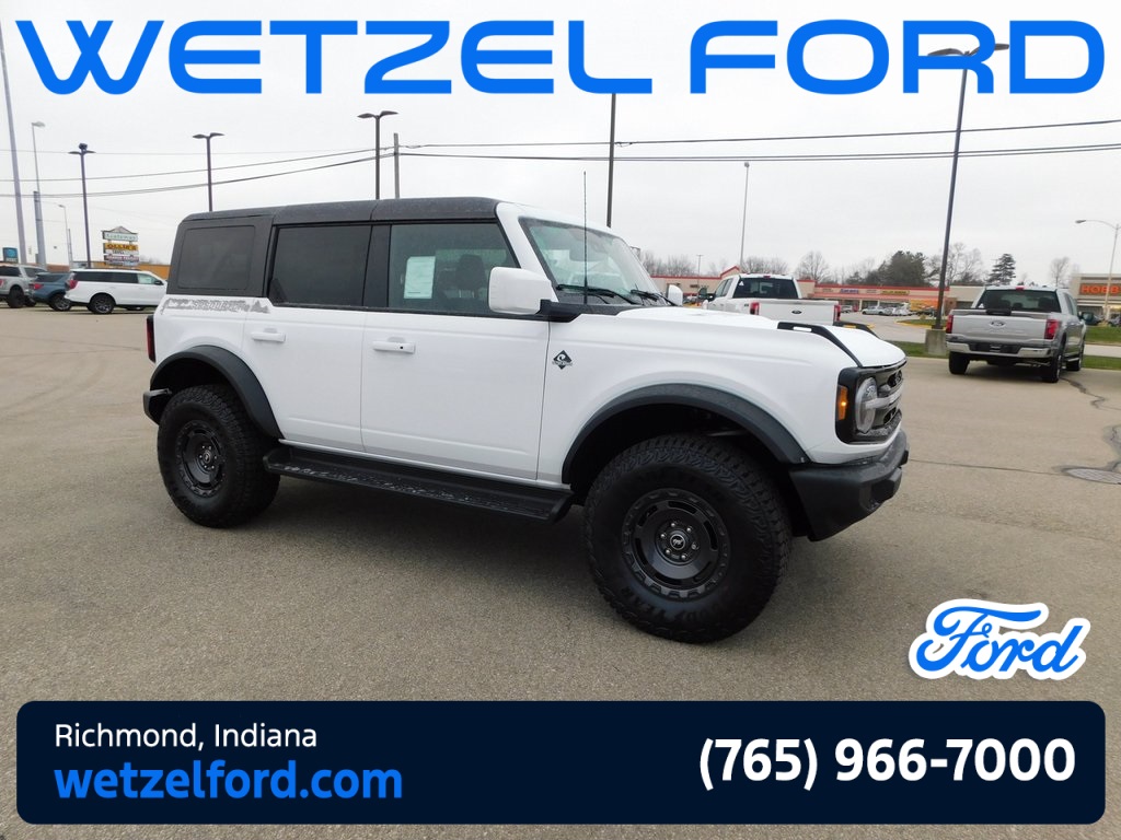 2025 Ford Bronco 4-Door Outer Banks's photo