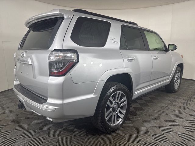 2022 Toyota 4Runner TRD Sport photo 3