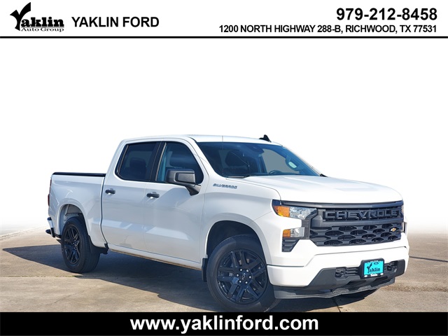 2024 Chevrolet Silverado 1500 Custom's photo