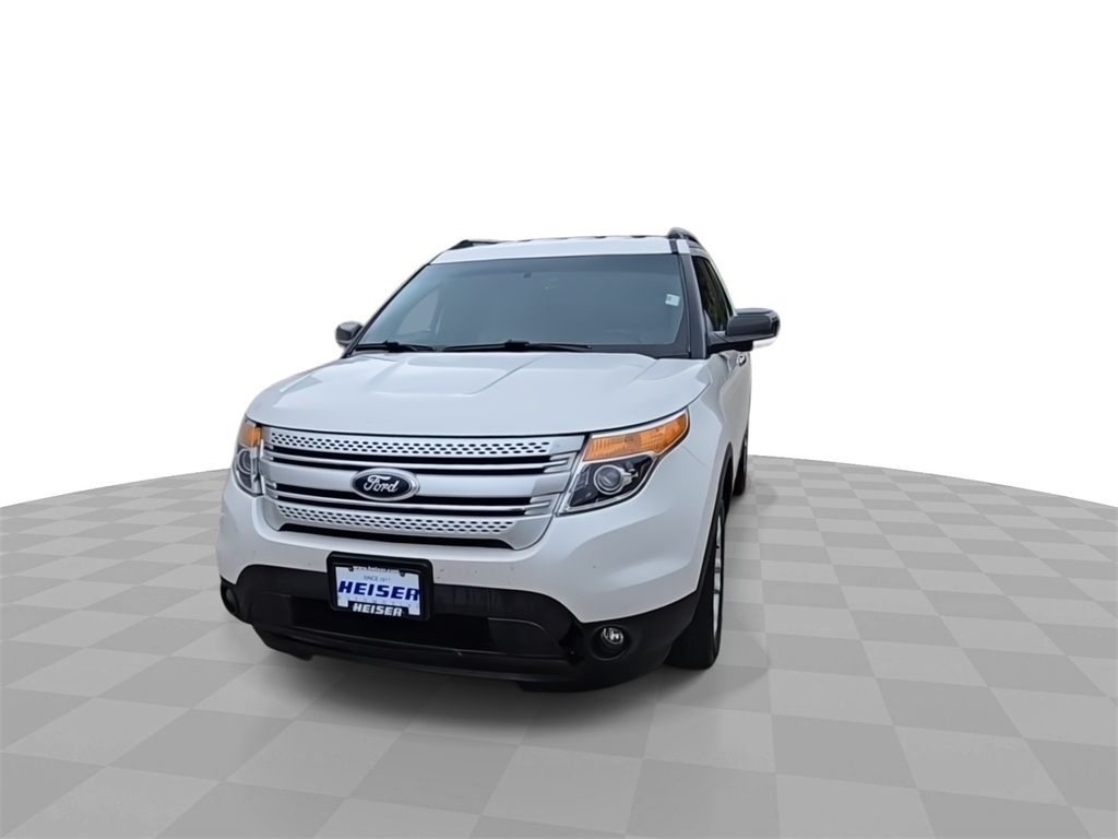 2015 Ford Explorer XLT photo 3