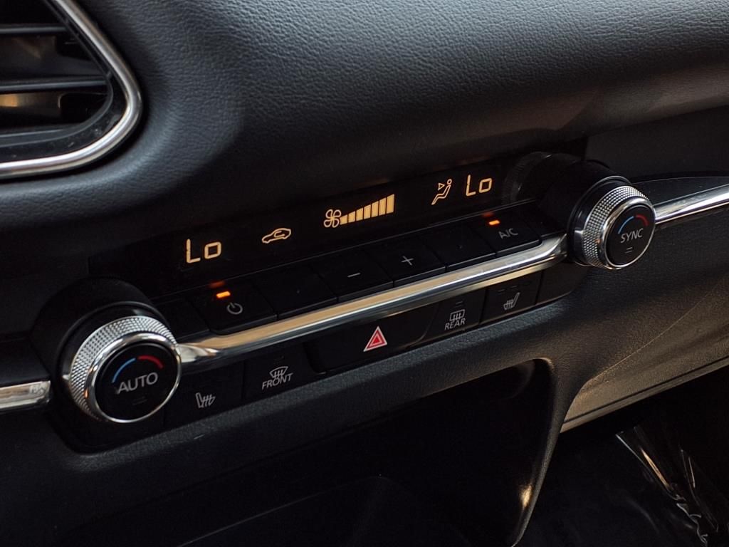 2023 Mazda CX-30 2.5 S Preferred photo 8
