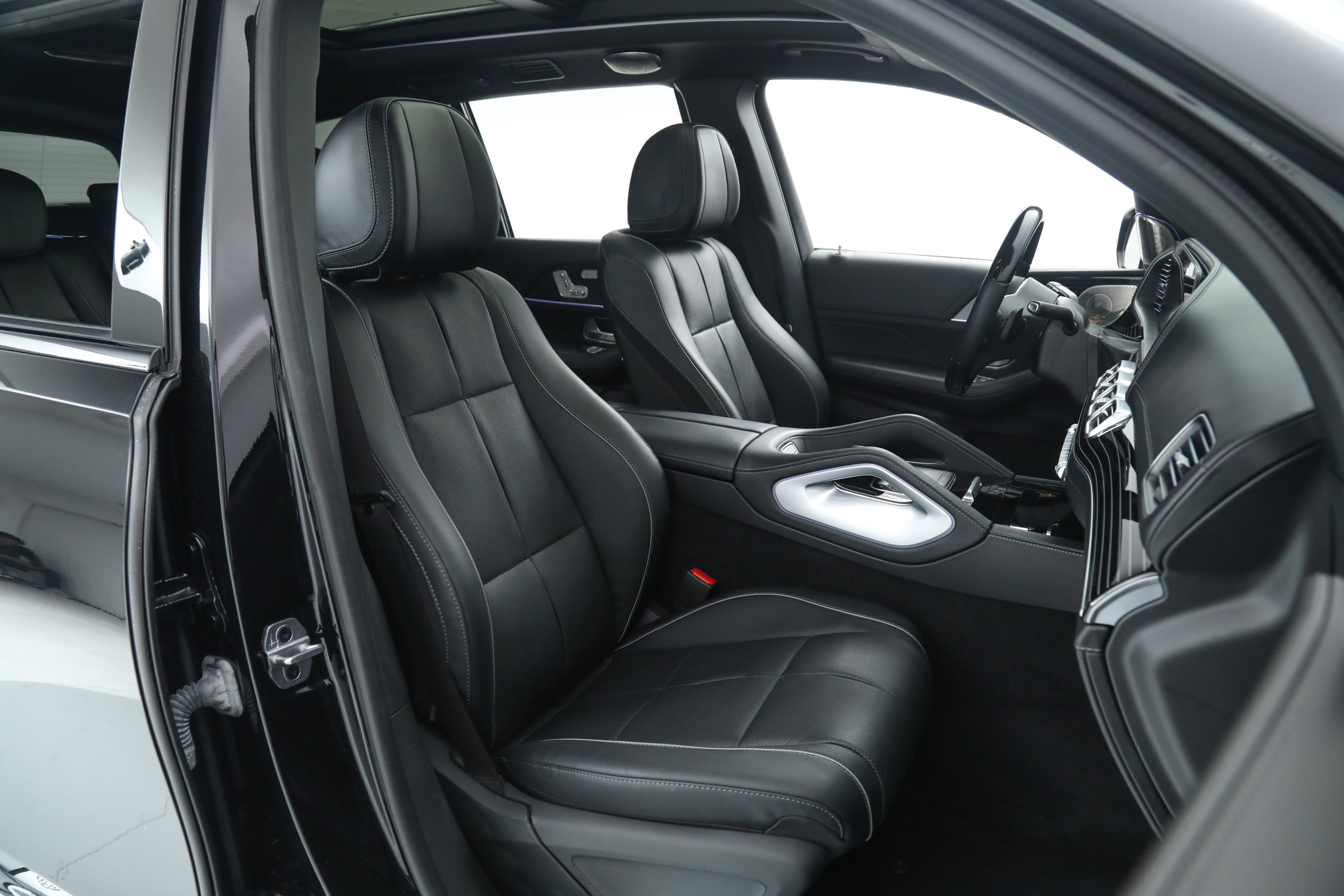 2023 Mercedes Benz GLS Maybach 600 4MATIC photo 15