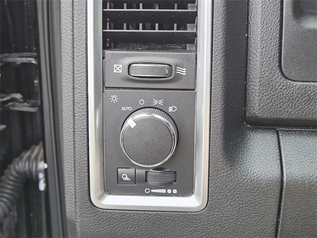 2024 Ram 1500 Classic SLT photo 27