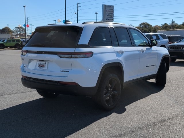 2025 Jeep Grand Cherokee Limited photo 3