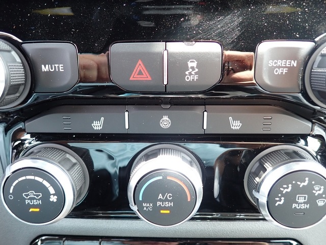 2025 Ram 2500 Big Horn photo 17