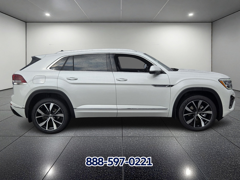 2026 Volkswagen Atlas Cross Sport SEL Premium R-Line photo 2