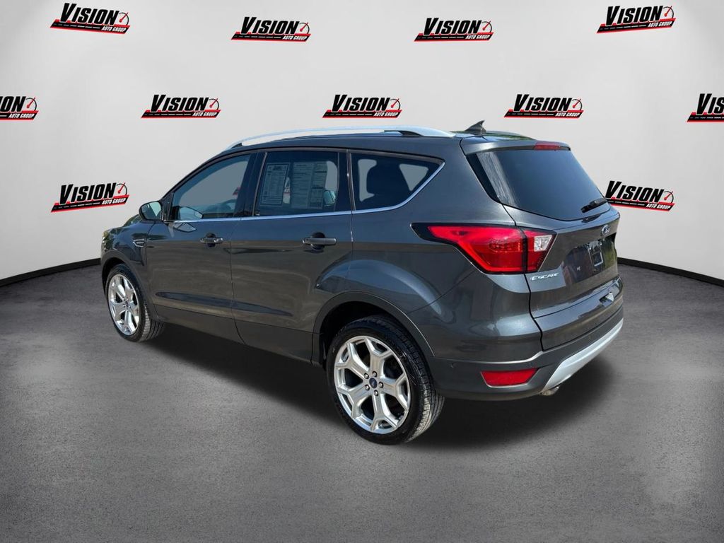 2019 Ford Escape Titanium photo 4