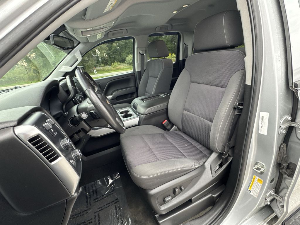 2018 Chevrolet Silverado 1500 LT photo 13